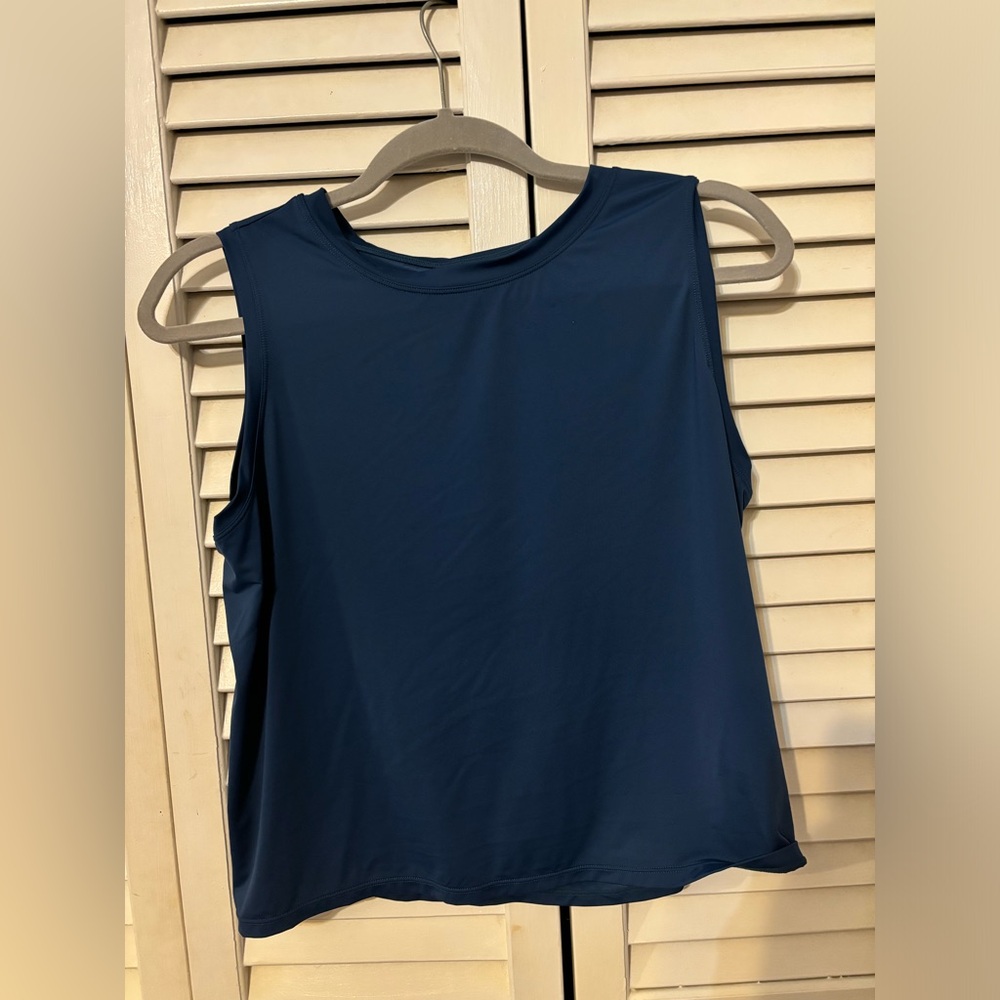 Muscle tee